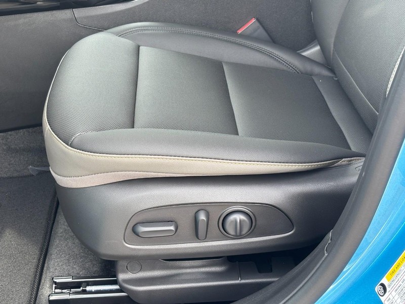 Chevrolet Trax Vehicle Image 21