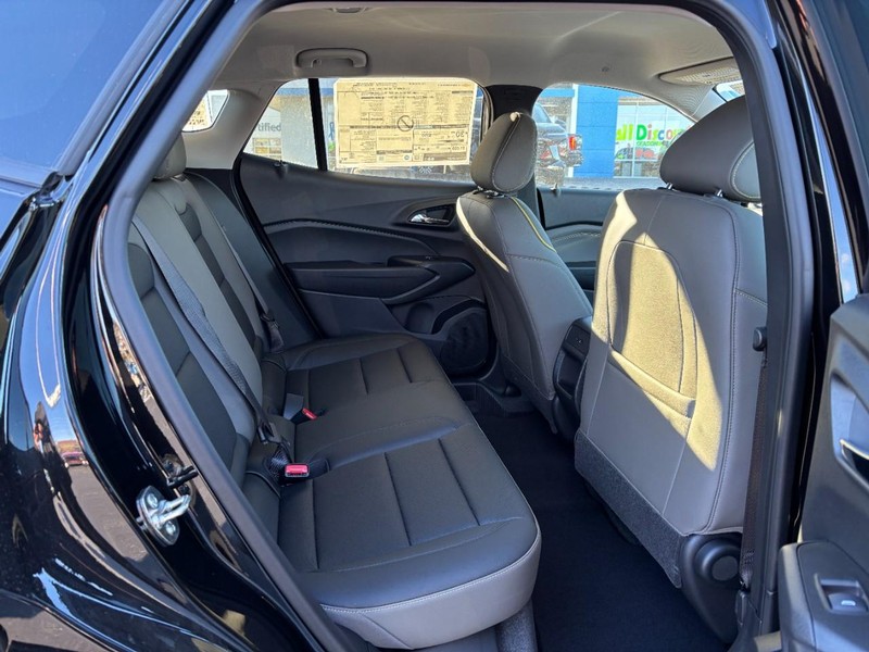 Chevrolet Trax Vehicle Image 06