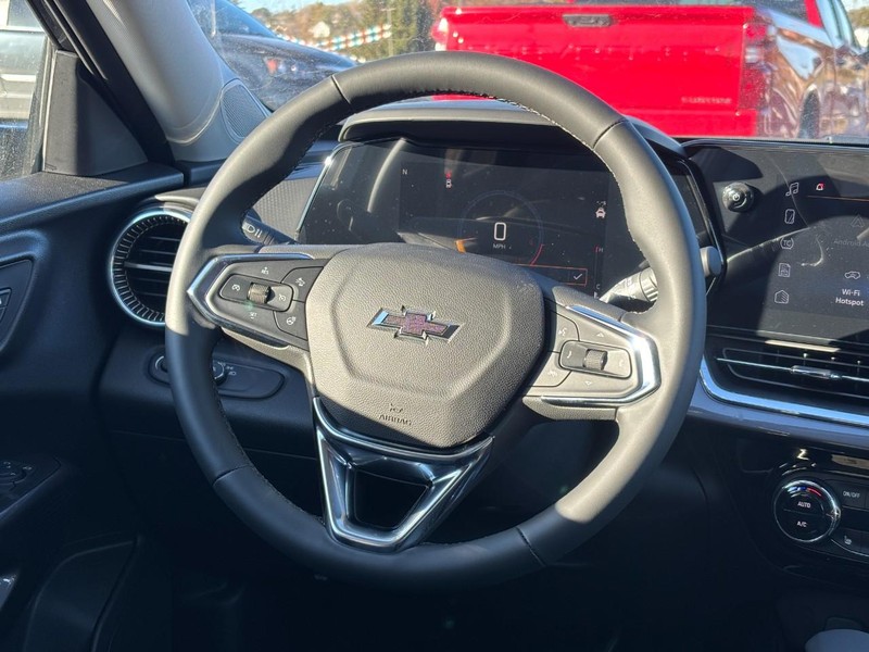 Chevrolet Trax Vehicle Image 08