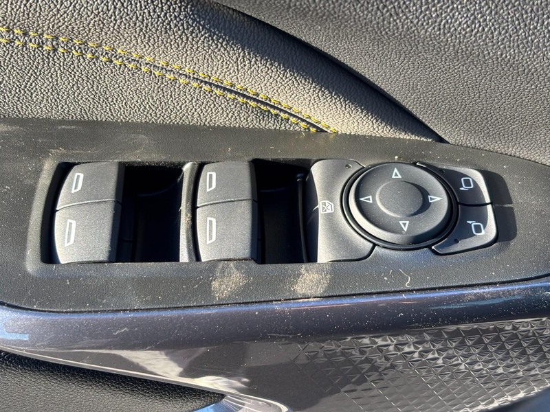 Chevrolet Trax Vehicle Image 19