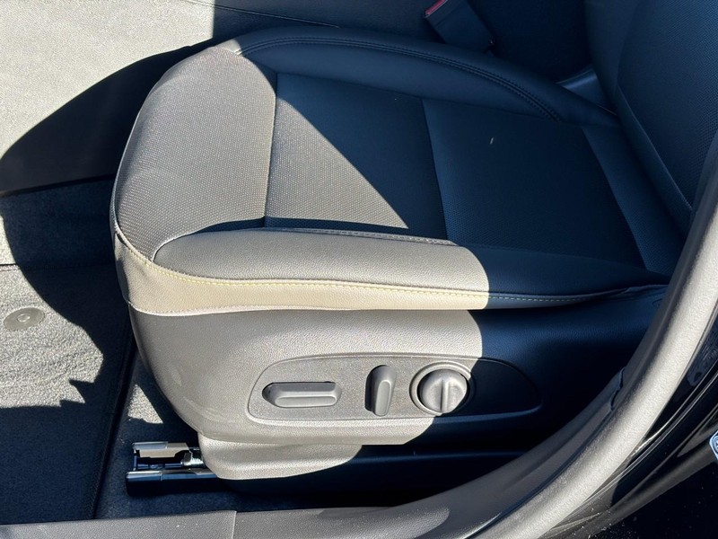 Chevrolet Trax Vehicle Image 21