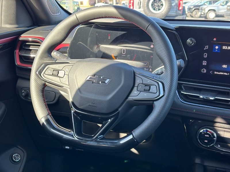 Chevrolet TrailBlazer Vehicle Image 08