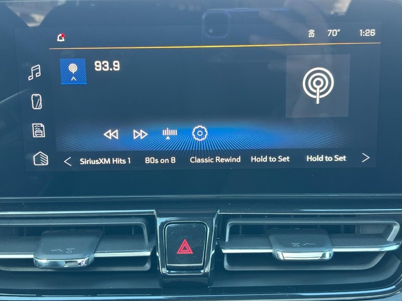 Chevrolet TrailBlazer Vehicle Image 09