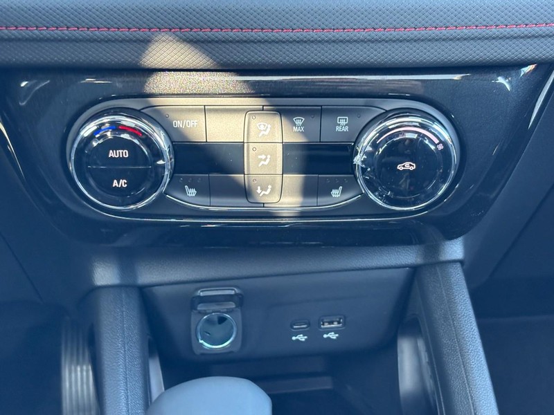 Chevrolet TrailBlazer Vehicle Image 10