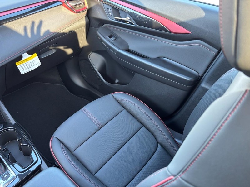 Chevrolet TrailBlazer Vehicle Image 11