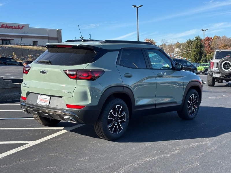 Chevrolet TrailBlazer Vehicle Image 04