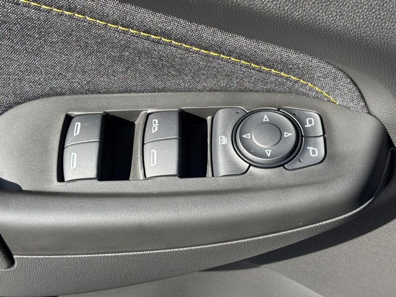 Chevrolet TrailBlazer Vehicle Image 19