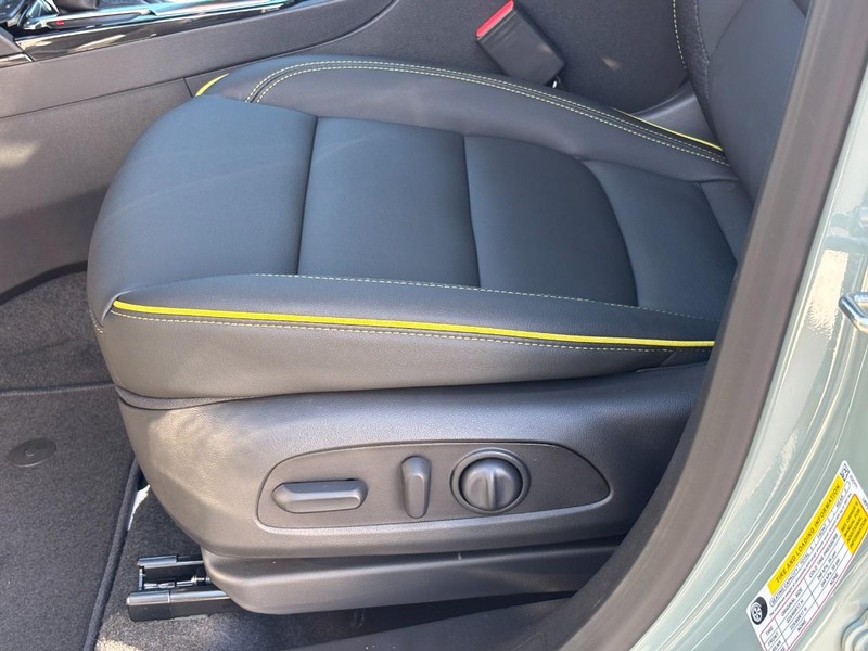 Chevrolet TrailBlazer Vehicle Image 21