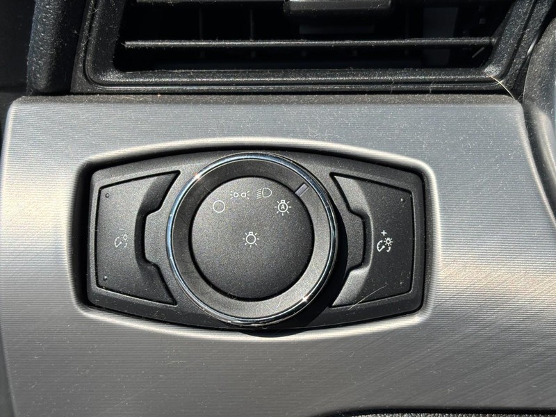 Ford Mustang Vehicle Image 13