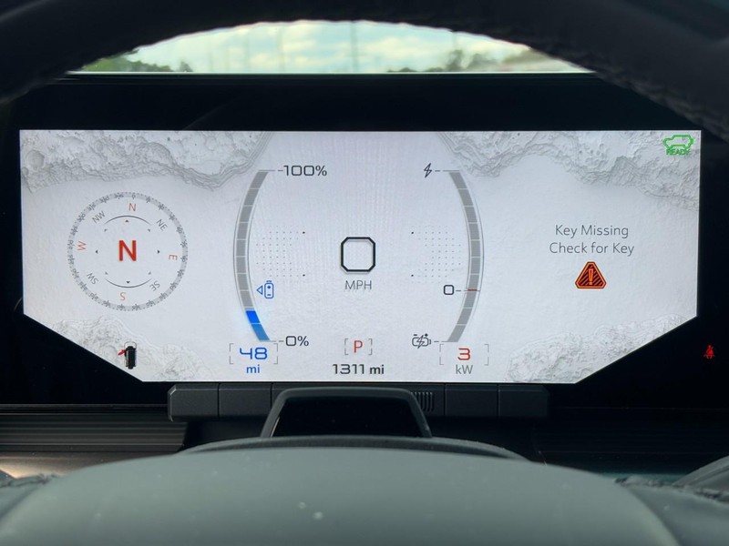 GMC HUMMER EV SUV Vehicle Image 10