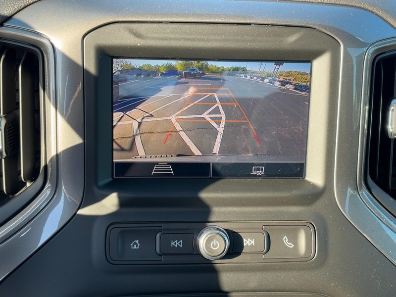 Chevrolet Silverado 1500 Vehicle Image 11