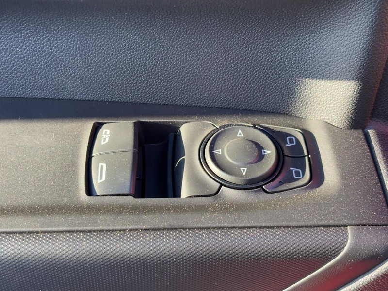 Chevrolet Silverado 1500 Vehicle Image 14