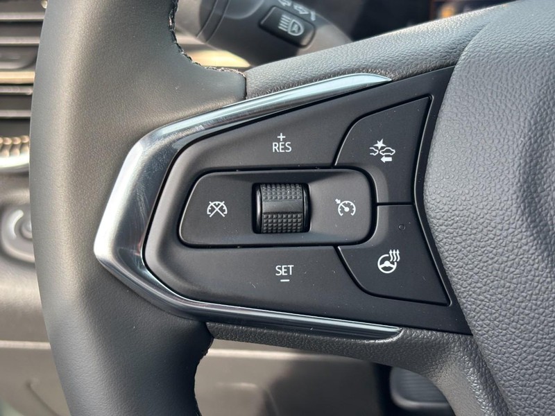 Chevrolet Trax Vehicle Image 13