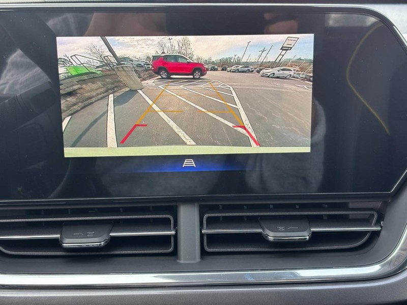 Chevrolet Trax Vehicle Image 17