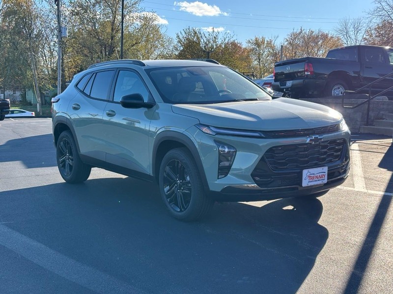 Chevrolet Trax Vehicle Image 02