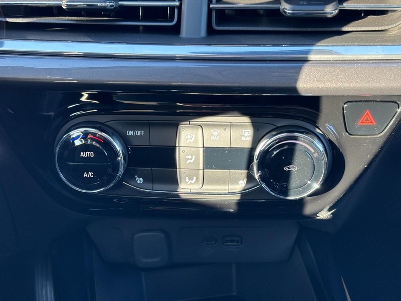 Chevrolet Trax Vehicle Image 09