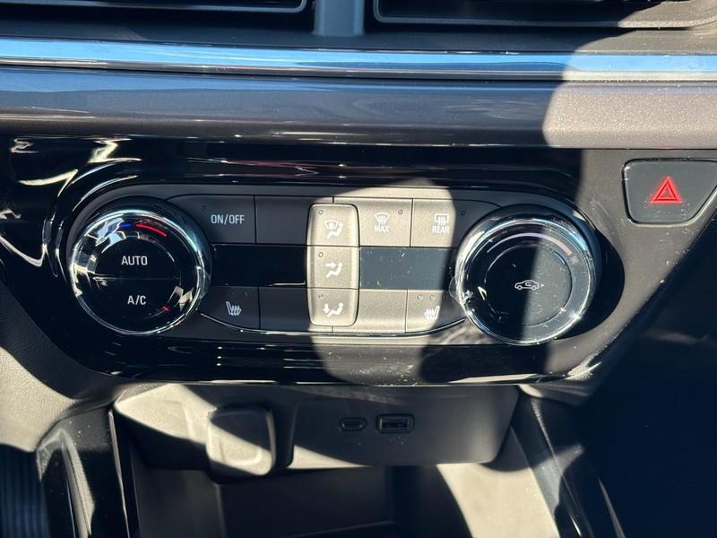 Chevrolet Trax Vehicle Image 17