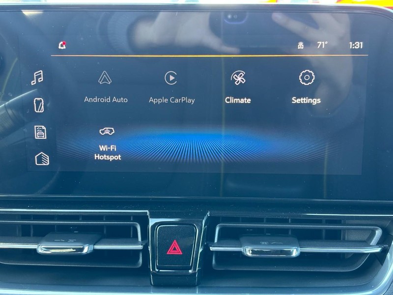 Chevrolet TrailBlazer Vehicle Image 09