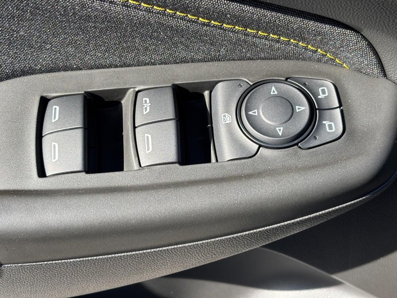 Chevrolet TrailBlazer Vehicle Image 19