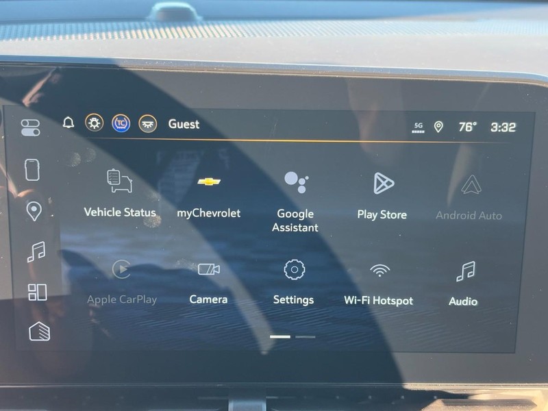 Chevrolet Equinox Vehicle Image 16