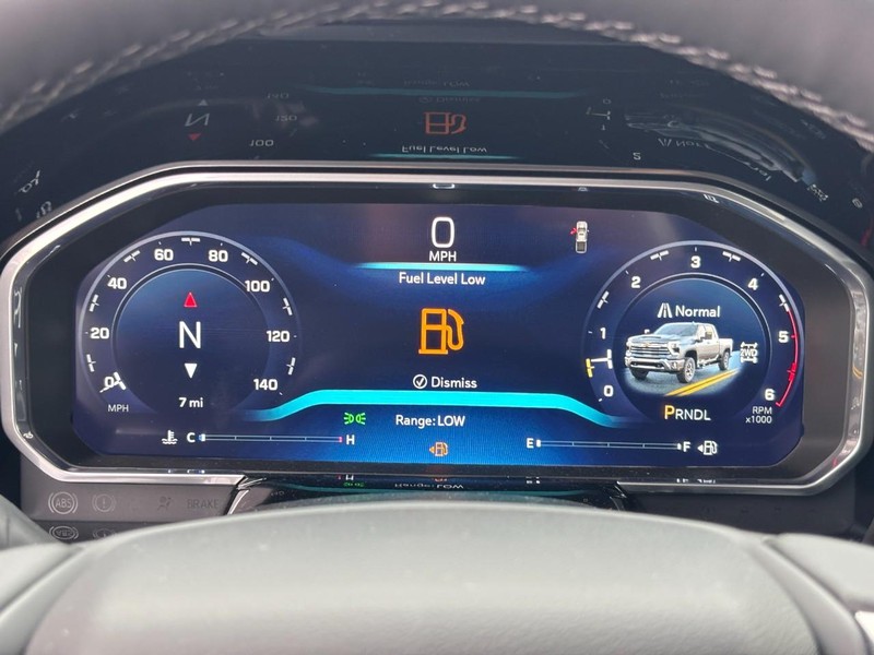 Chevrolet Silverado 3500HD Vehicle Image 15