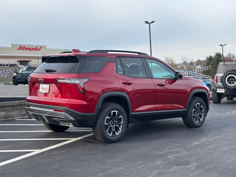 Chevrolet Equinox Vehicle Image 04