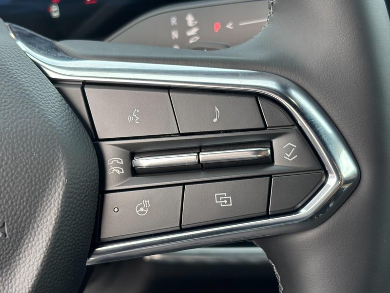 Chevrolet Equinox Vehicle Image 14