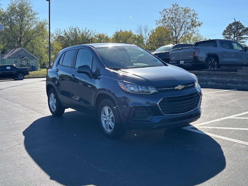 Chevrolet Trax Vehicle Image 02