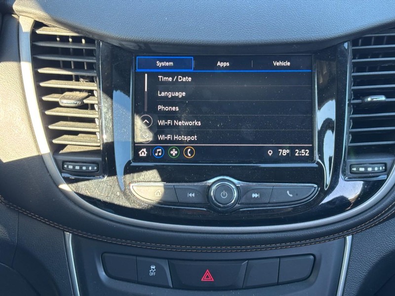 Chevrolet Trax Vehicle Image 13