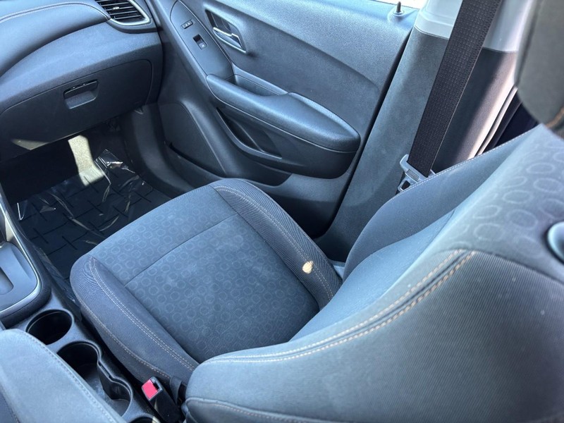 Chevrolet Trax Vehicle Image 15