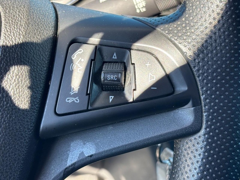 Chevrolet Trax Vehicle Image 17