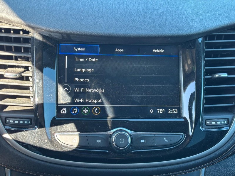 Chevrolet Trax Vehicle Image 19