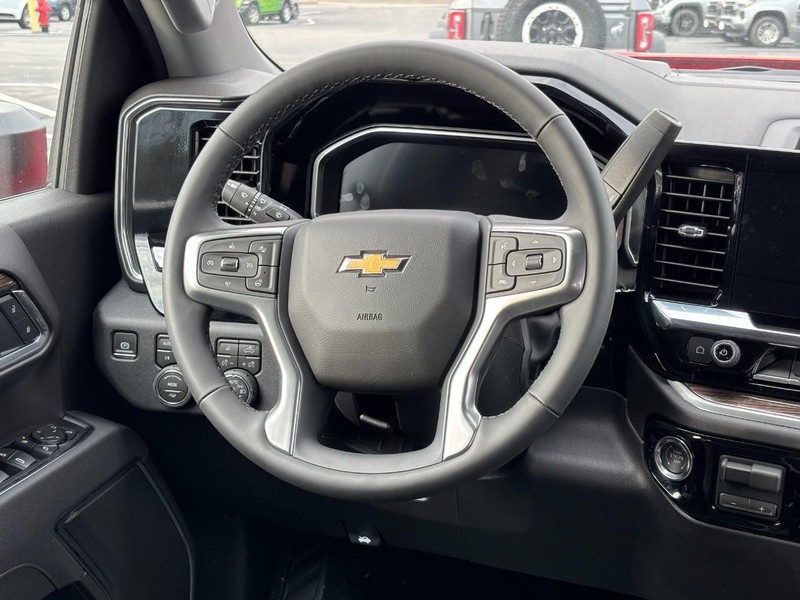 Chevrolet Silverado 3500HD Vehicle Image 08