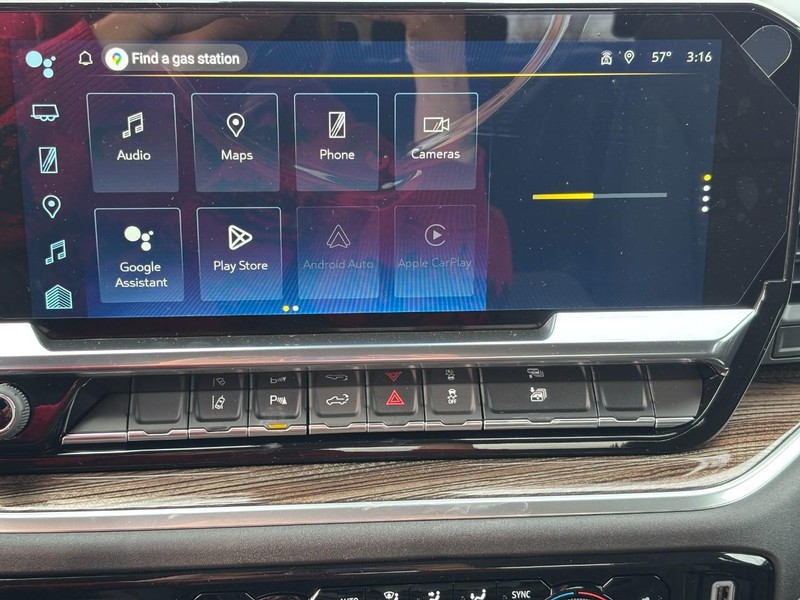 Chevrolet Silverado 3500HD Vehicle Image 16