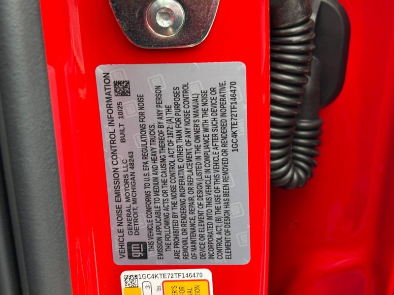 Chevrolet Silverado 3500HD Vehicle Image 23