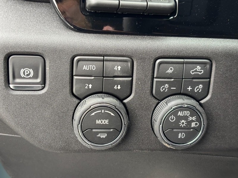 Chevrolet Silverado 1500 Vehicle Image 12