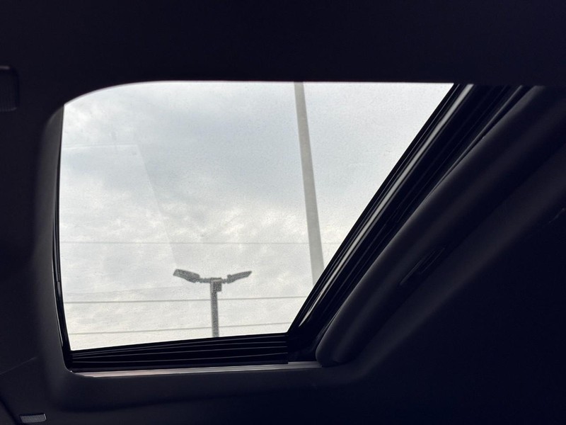 Chevrolet Silverado 1500 Vehicle Image 23