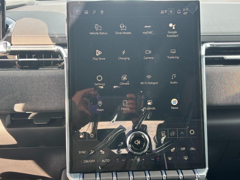 GMC Sierra EV Vehicle Image 15