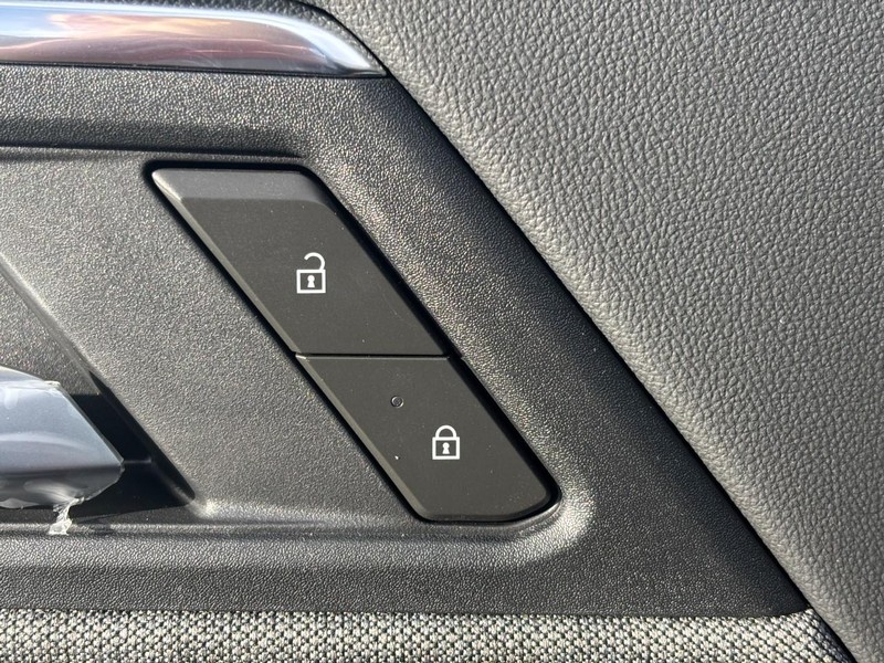 GMC Sierra EV Vehicle Image 20