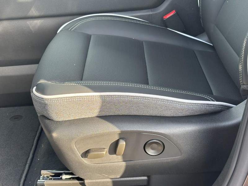 GMC Sierra EV Vehicle Image 21