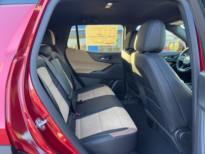 Chevrolet Equinox Vehicle Image 06