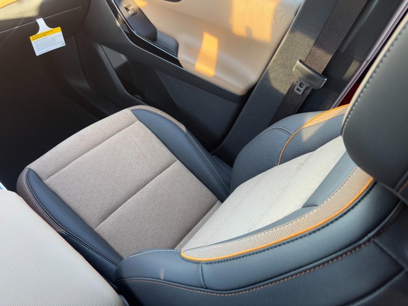 Chevrolet Equinox Vehicle Image 11