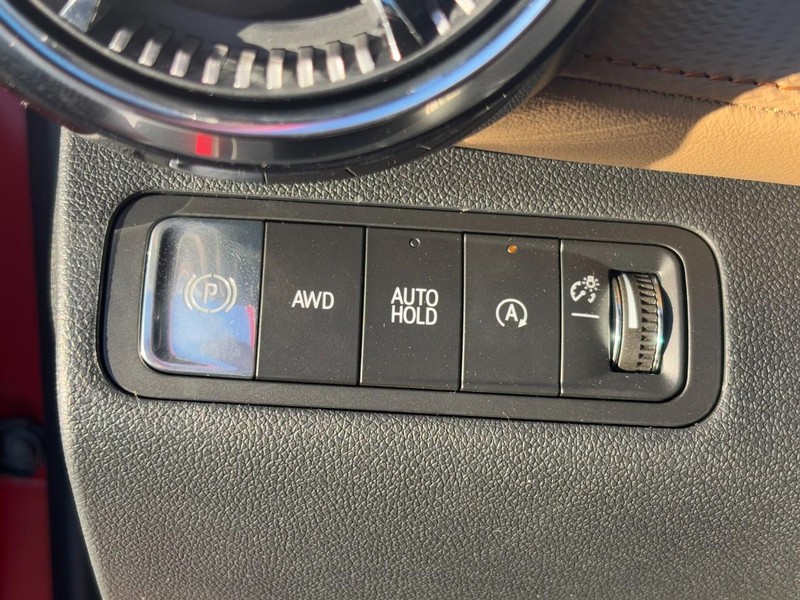 Chevrolet Equinox Vehicle Image 12