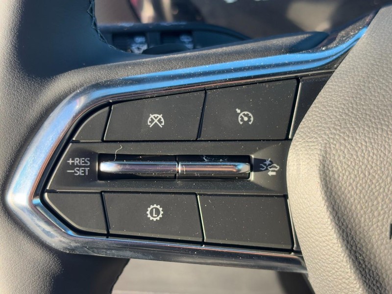 Chevrolet Equinox Vehicle Image 13