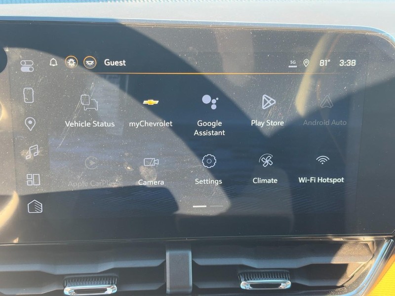 Chevrolet Equinox Vehicle Image 16