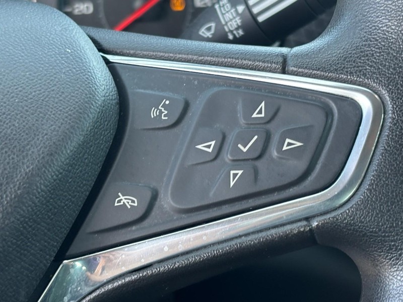 Chevrolet Malibu Vehicle Full-screen Gallery Image 18