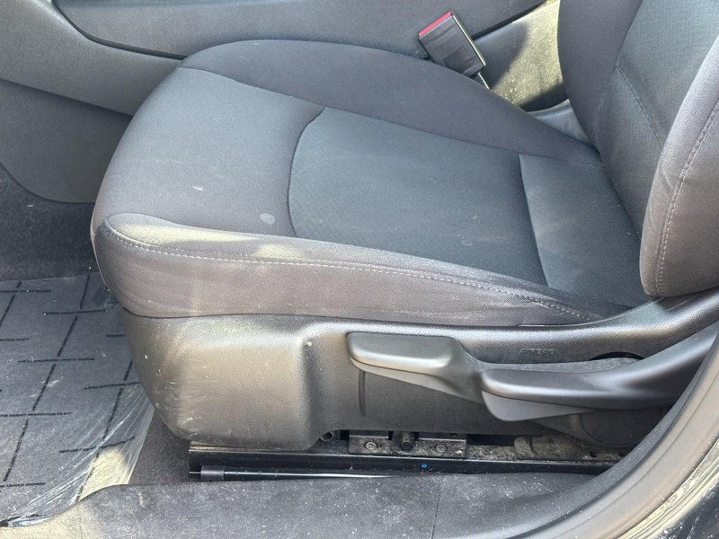 Chevrolet Malibu Vehicle Full-screen Gallery Image 25