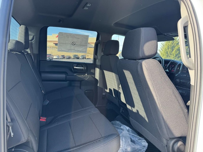 Chevrolet Silverado 2500HD Vehicle Image 06