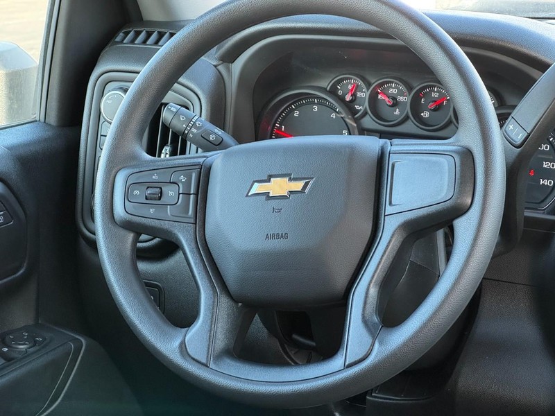 Chevrolet Silverado 2500HD Vehicle Image 08