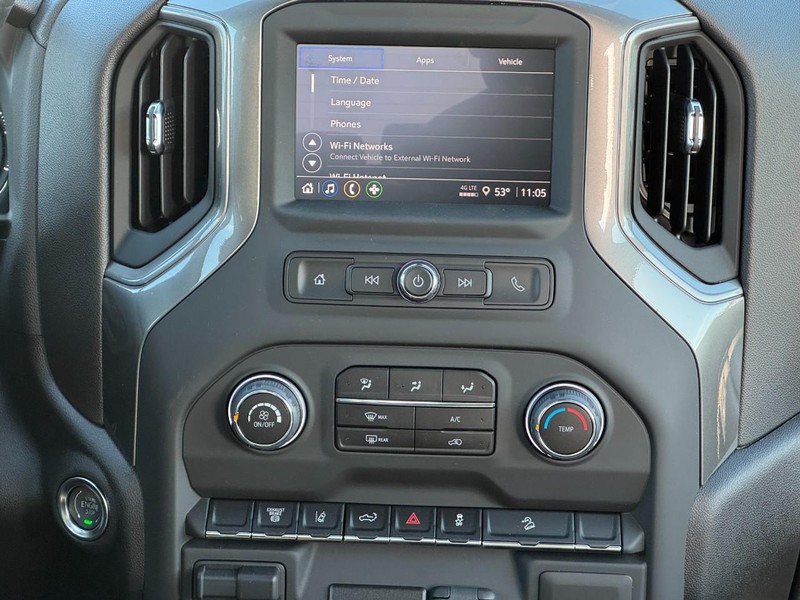 Chevrolet Silverado 2500HD Vehicle Image 09